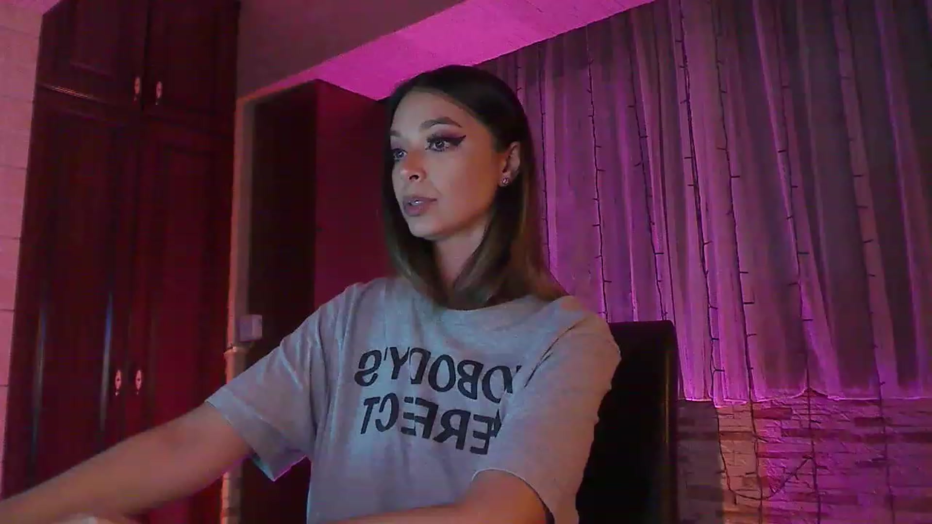 Gallery image thumbnail from No_bo_dy's myfreecams stream on, 07/25/2023, 02:46 image 1 of 20