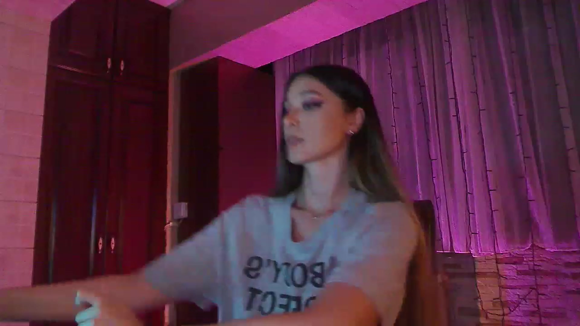 Gallery image thumbnail from No_bo_dy's myfreecams stream on, 07/25/2023, 02:46 image 6 of 20