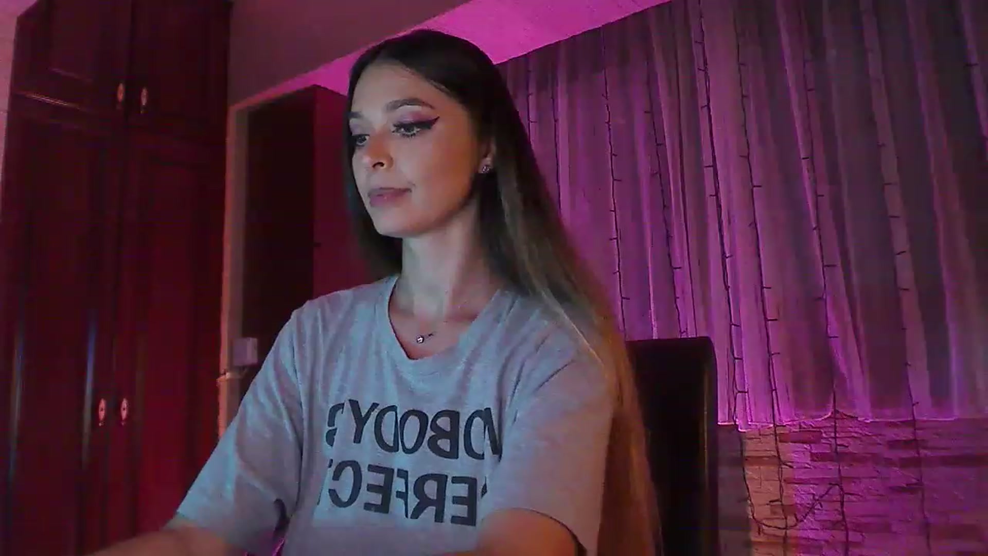 Gallery image thumbnail from No_bo_dy's myfreecams stream on, 07/25/2023, 02:46 image 19 of 20