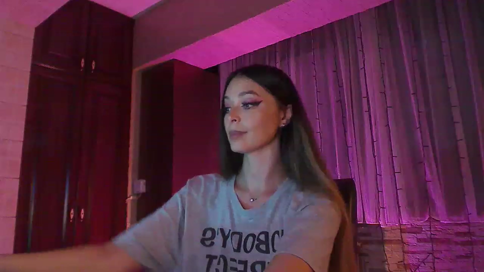 Gallery image thumbnail from No_bo_dy's myfreecams stream on, 07/25/2023, 02:46 image 17 of 20