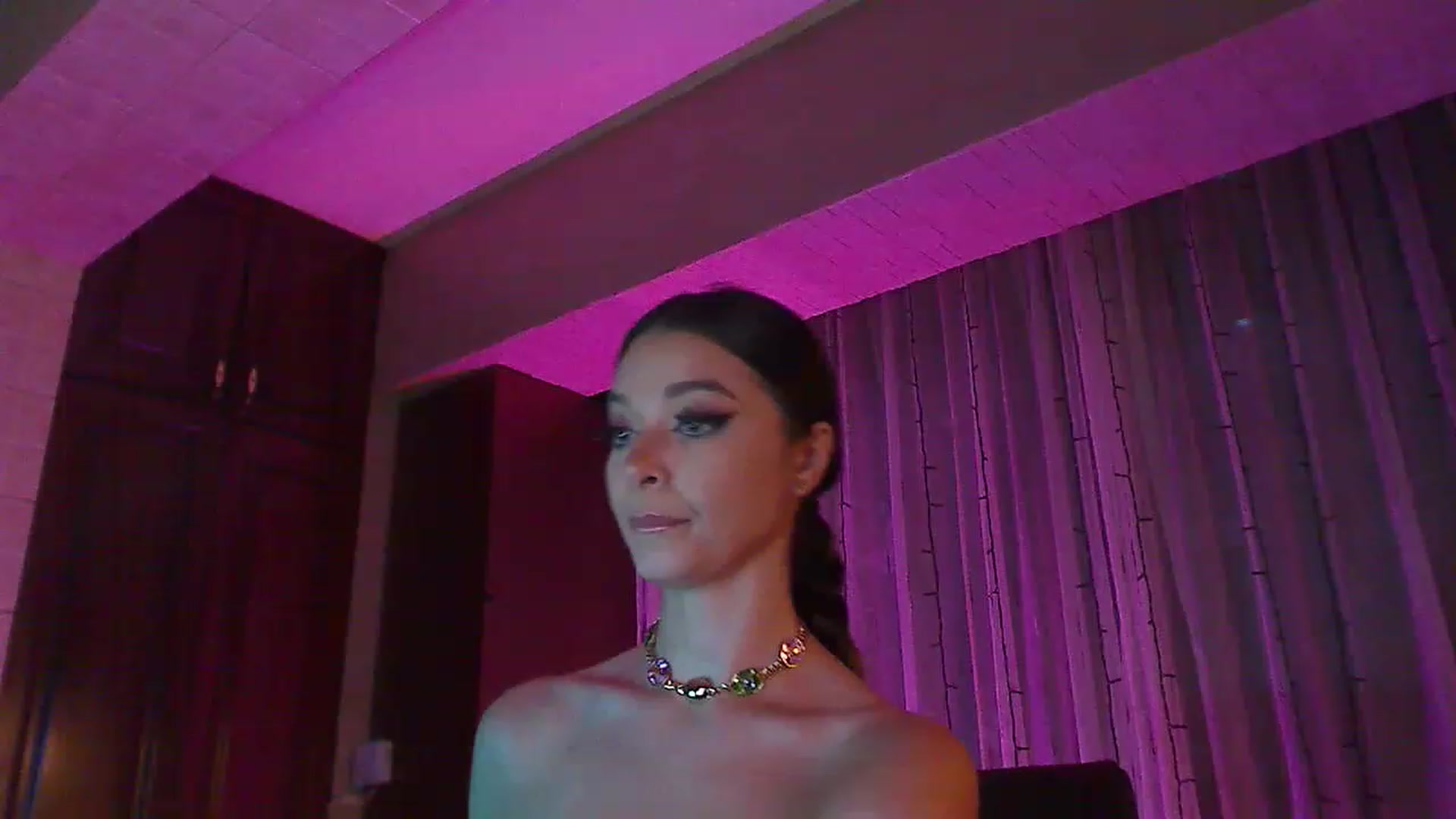 Gallery image thumbnail from No_bo_dy's myfreecams stream on, 08/09/2023, 02:18 image 9 of 20