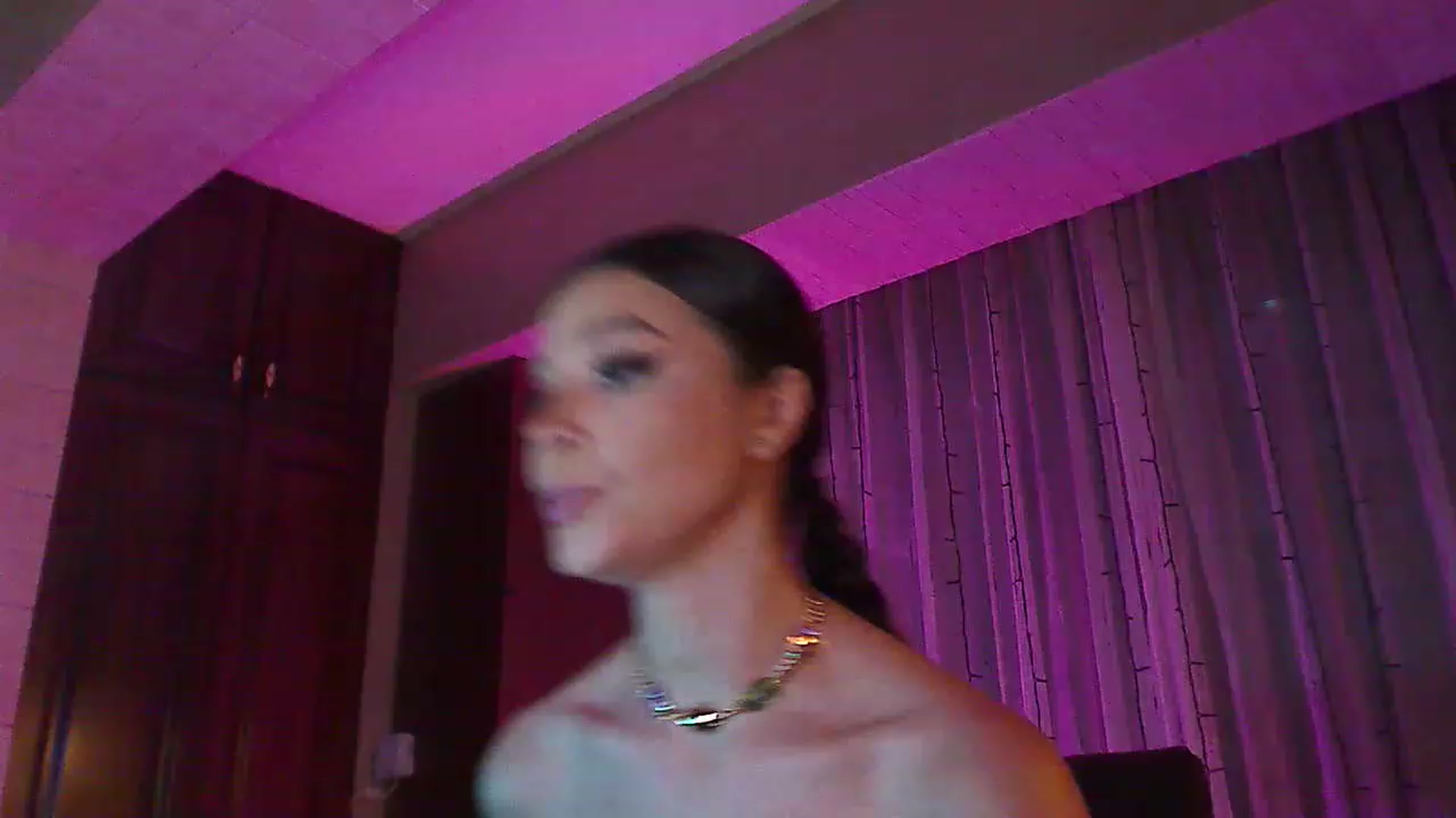 Gallery image thumbnail from No_bo_dy's myfreecams stream on, 08/09/2023, 02:18 image 3 of 20
