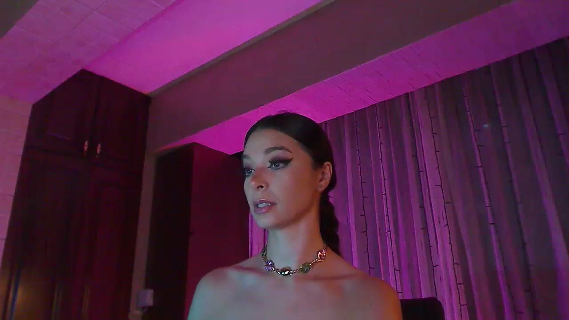 Gallery image thumbnail from No_bo_dy's myfreecams stream on, 08/09/2023, 02:18 image 7 of 20