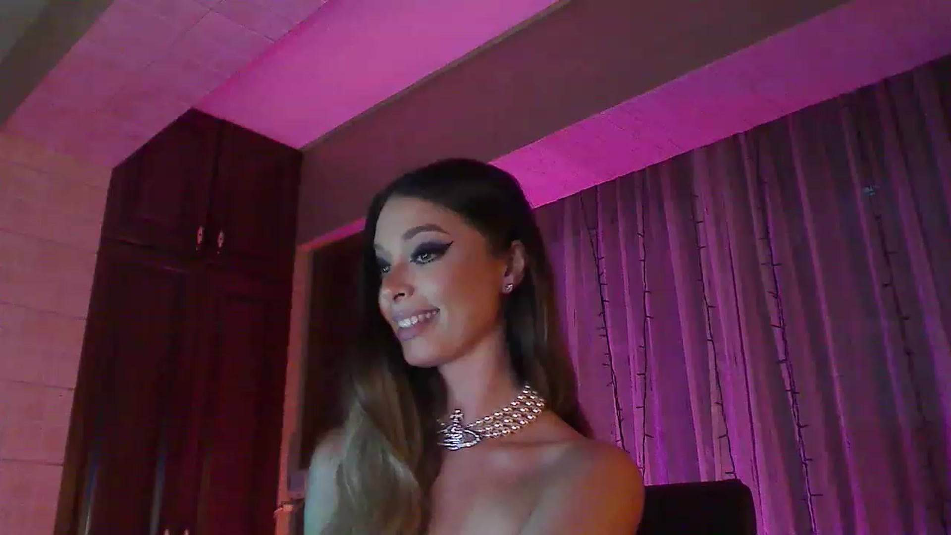 Gallery image thumbnail from No_bo_dy's myfreecams stream on, 08/13/2023, 02:27 image 18 of 20