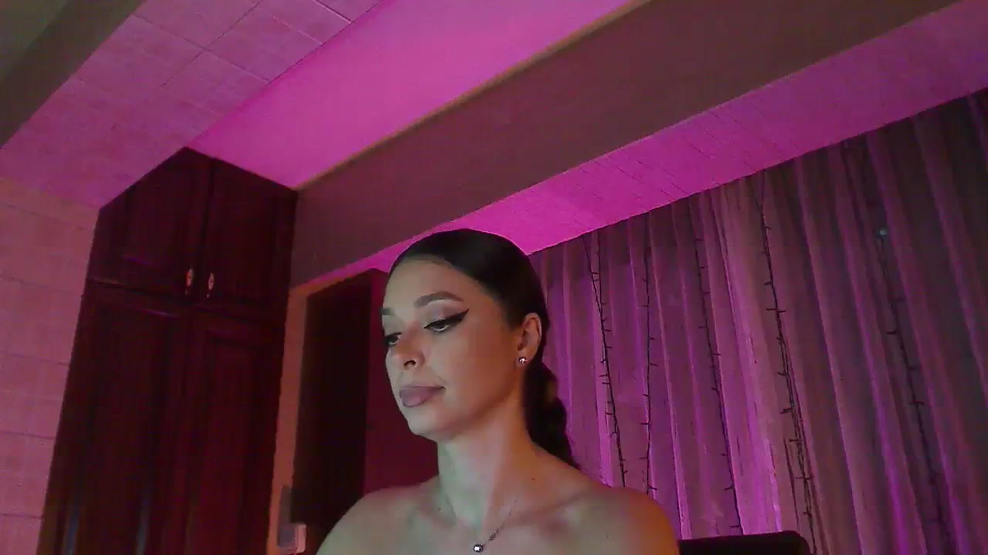Gallery image thumbnail from No_bo_dy's myfreecams stream on, 08/14/2023, 02:04 image 20 of 20