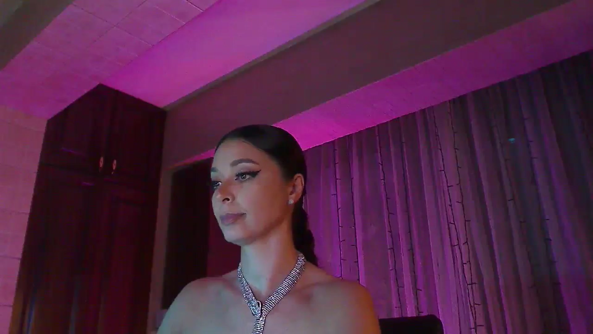 Gallery image thumbnail from No_bo_dy's myfreecams stream on, 08/20/2023, 01:16 image 19 of 20