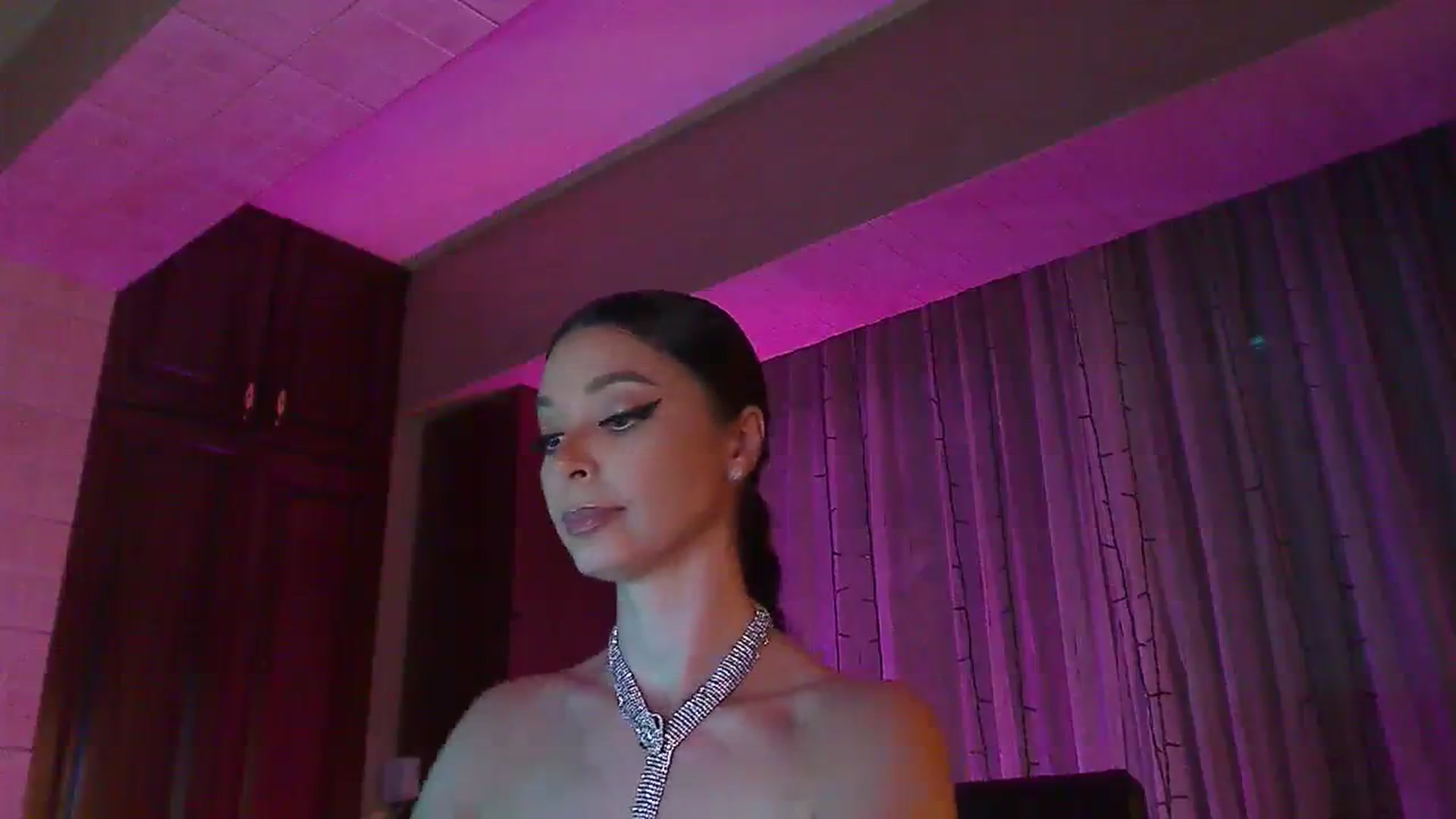 Gallery image thumbnail from No_bo_dy's myfreecams stream on, 08/20/2023, 01:16 image 13 of 20