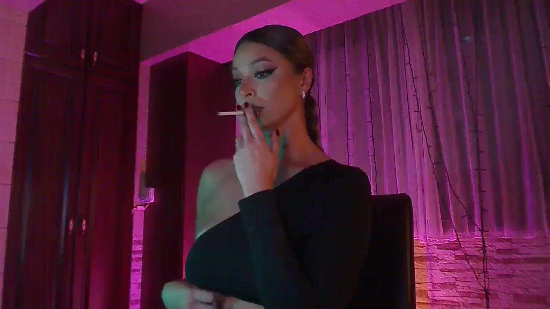 Gallery image thumbnail from No_bo_dy's myfreecams stream on, 09/24/2023, 24:02 image 3 of 20