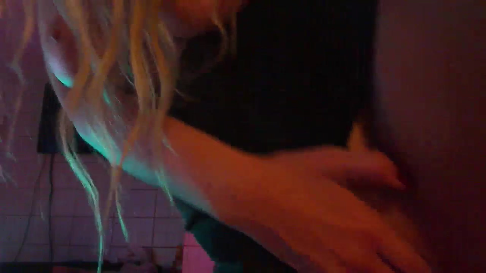 Gallery image thumbnail from No_bo_dy's myfreecams stream on, 09/24/2023, 02:24 image 17 of 20