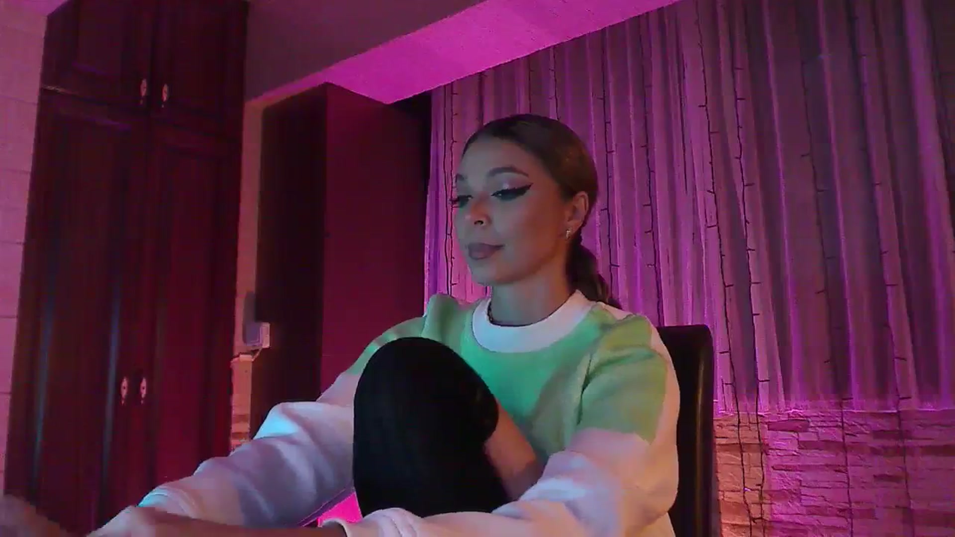 Gallery image thumbnail from No_bo_dy's myfreecams stream on, 10/10/2023, 01:57 image 2 of 20