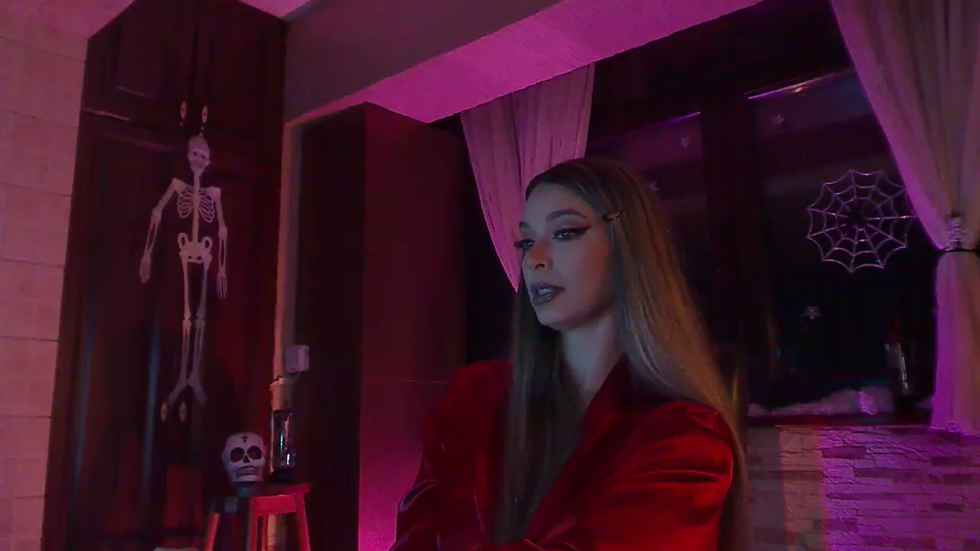 Gallery image thumbnail from No_bo_dy's myfreecams stream on, 10/16/2023, 24:19 image 12 of 20