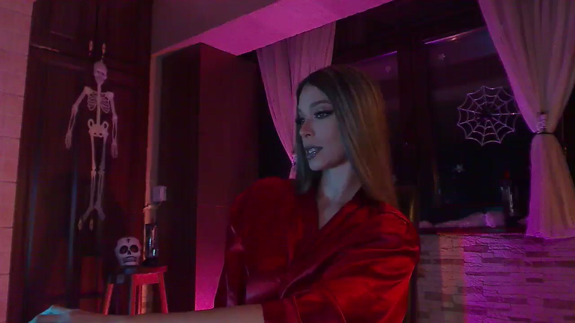 Gallery image thumbnail from No_bo_dy's myfreecams stream on, 10/16/2023, 24:19 image 5 of 20