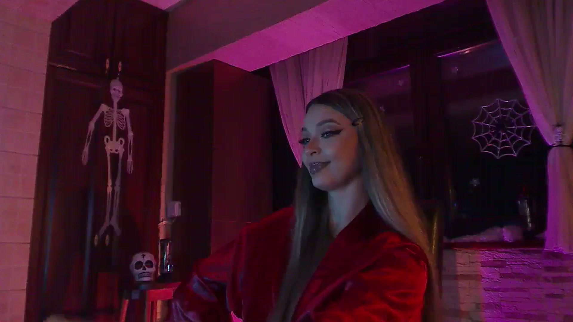 Gallery image thumbnail from No_bo_dy's myfreecams stream on, 10/16/2023, 24:19 image 16 of 20