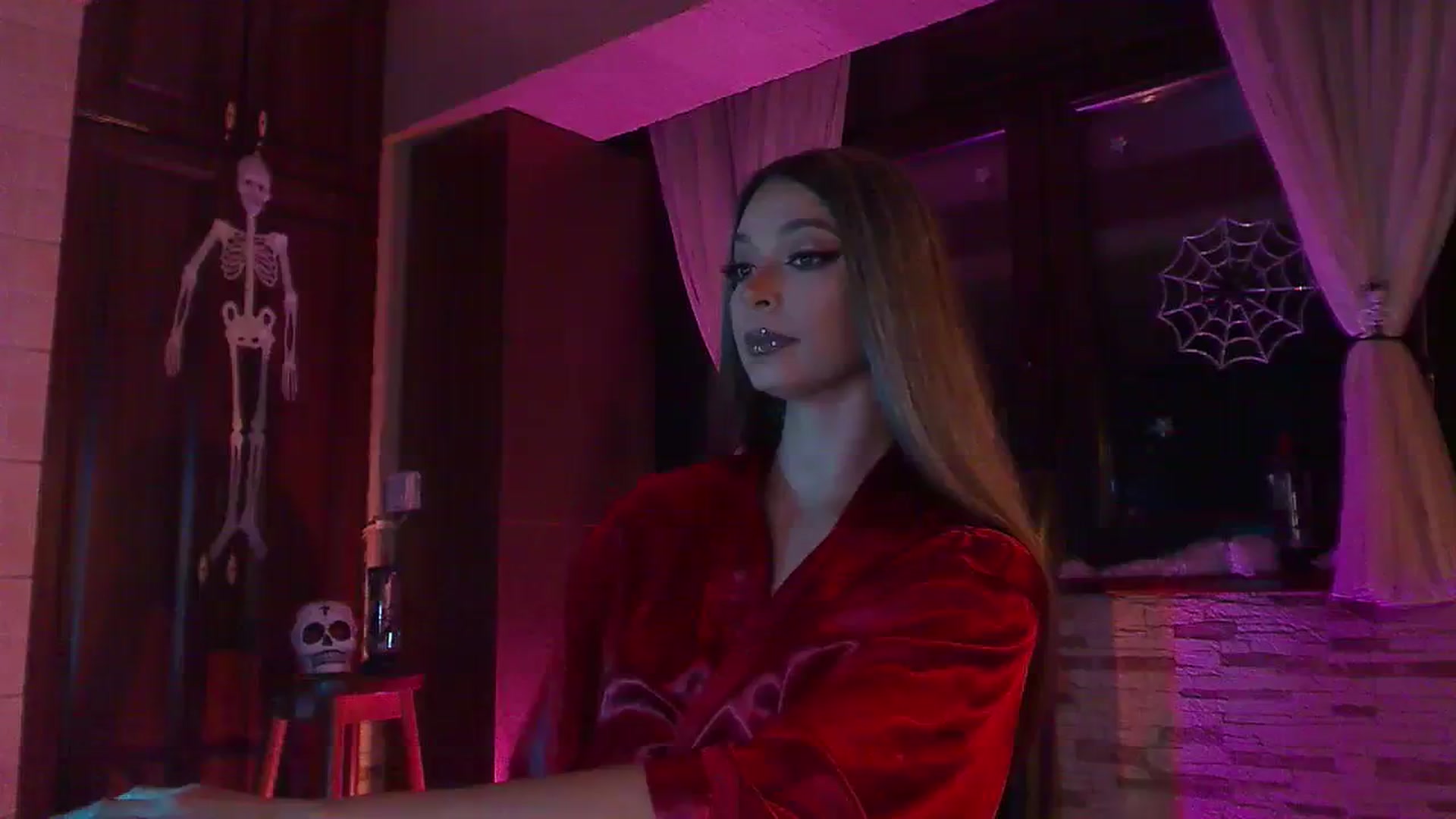 Gallery image thumbnail from No_bo_dy's myfreecams stream on, 10/16/2023, 24:19 image 4 of 20