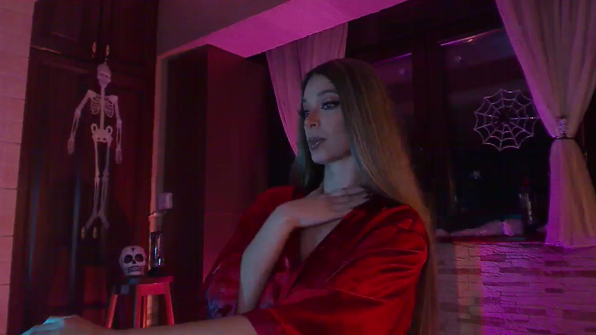 Gallery image thumbnail from No_bo_dy's myfreecams stream on, 10/16/2023, 24:19 image 3 of 20