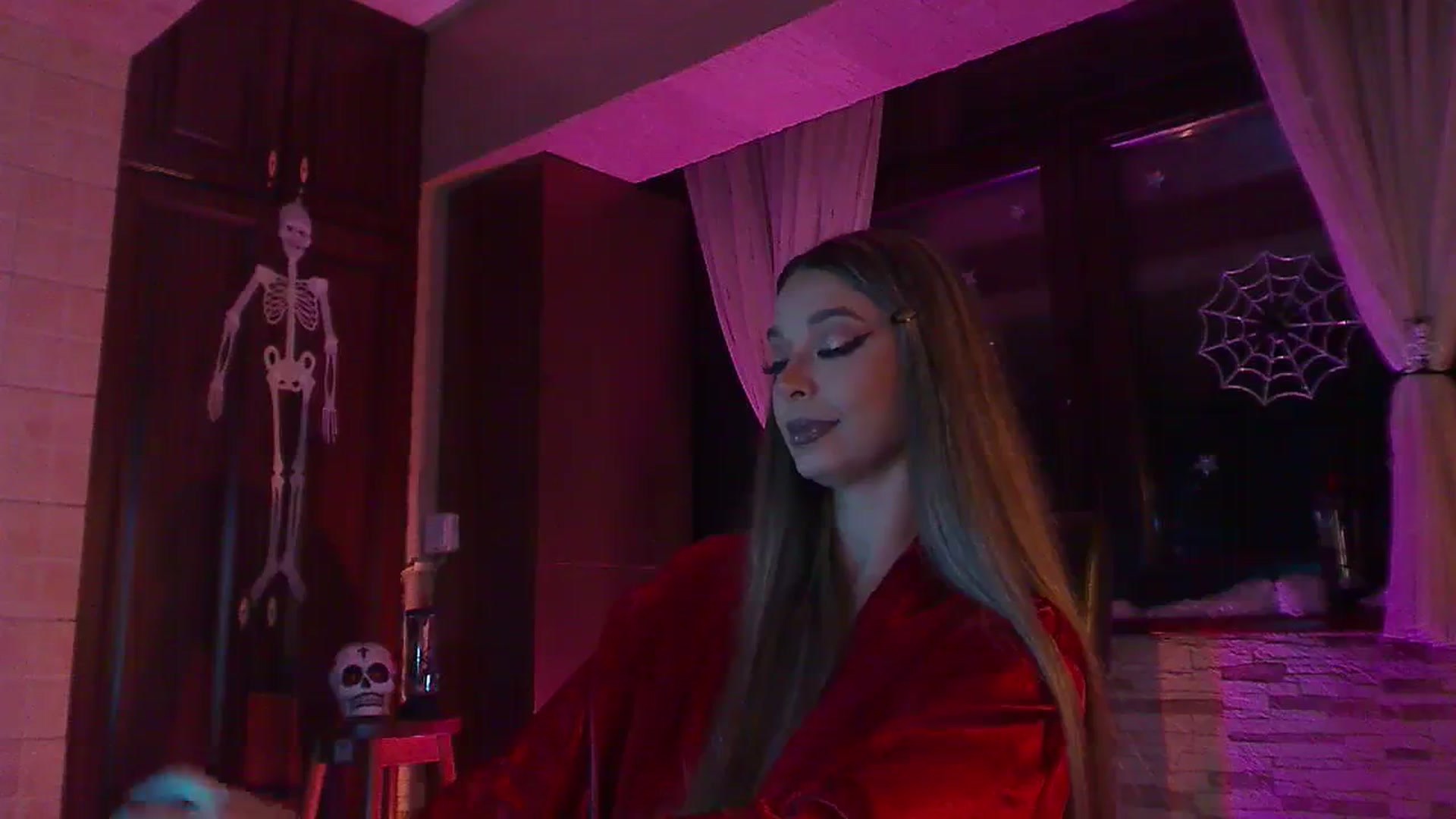 Gallery image thumbnail from No_bo_dy's myfreecams stream on, 10/16/2023, 24:19 image 11 of 20