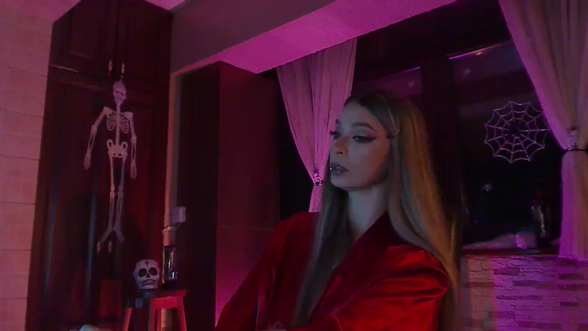 Gallery image thumbnail from No_bo_dy's myfreecams stream on, 10/16/2023, 24:19 image 14 of 20