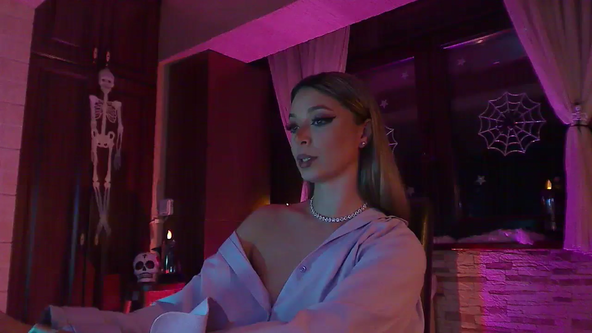 Gallery image thumbnail from No_bo_dy's myfreecams stream on, 10/23/2023, 23:44 image 4 of 20