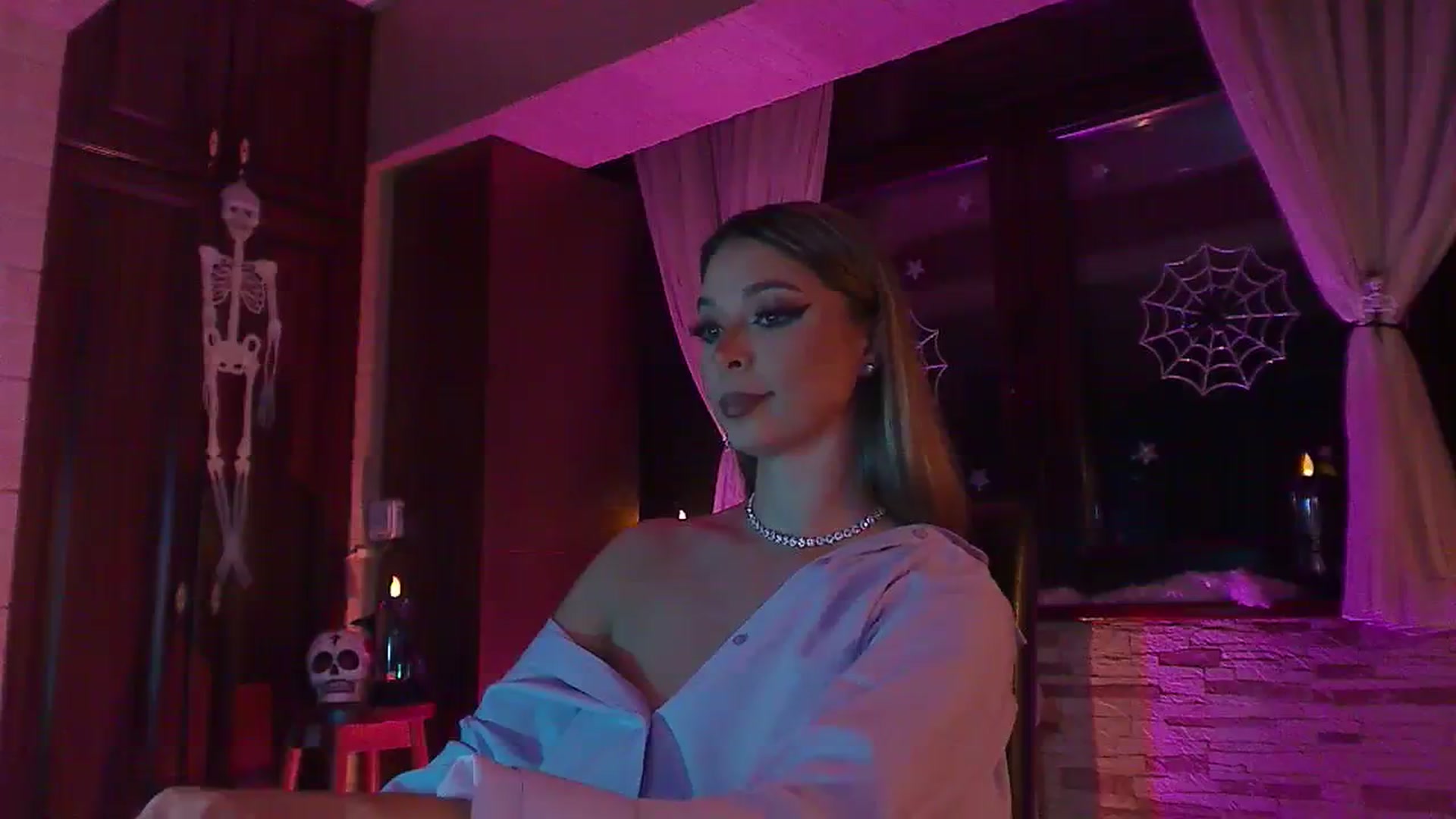 Gallery image thumbnail from No_bo_dy's myfreecams stream on, 10/23/2023, 23:44 image 18 of 20