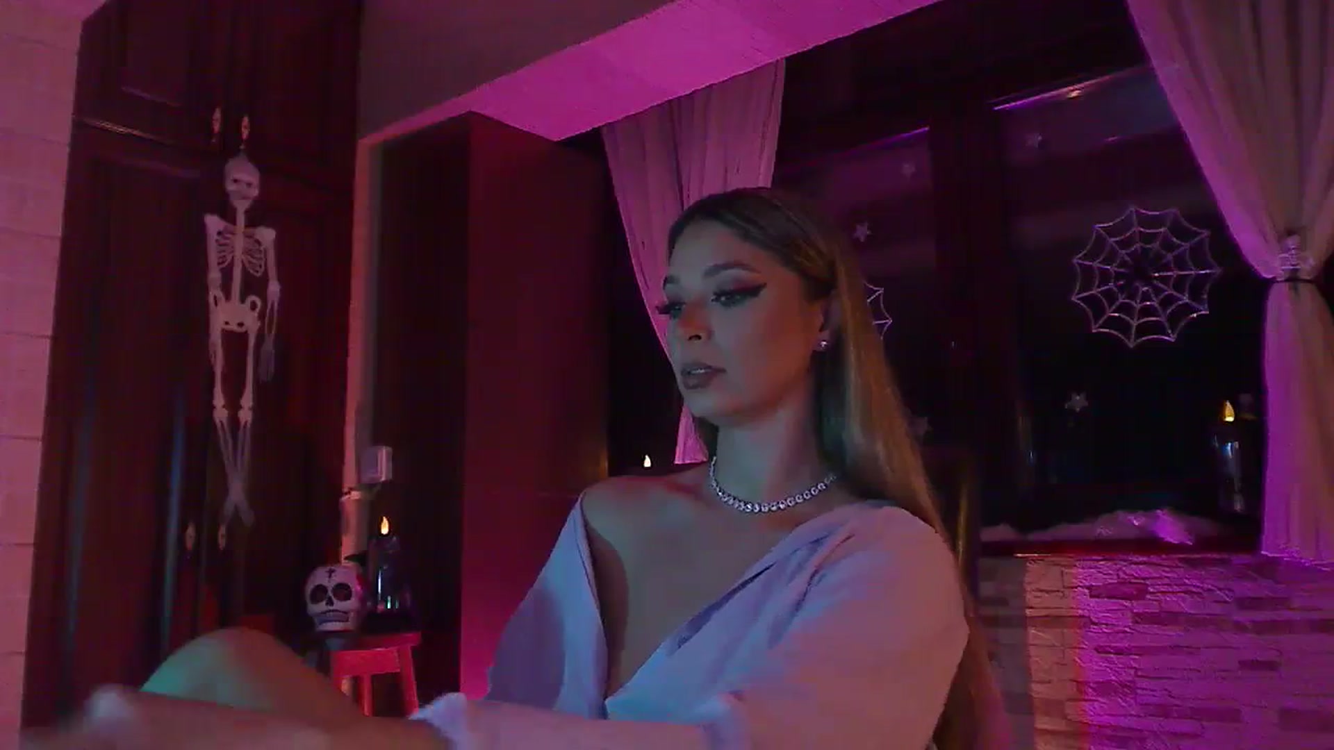 Gallery image thumbnail from No_bo_dy's myfreecams stream on, 10/24/2023, 24:44 image 5 of 20