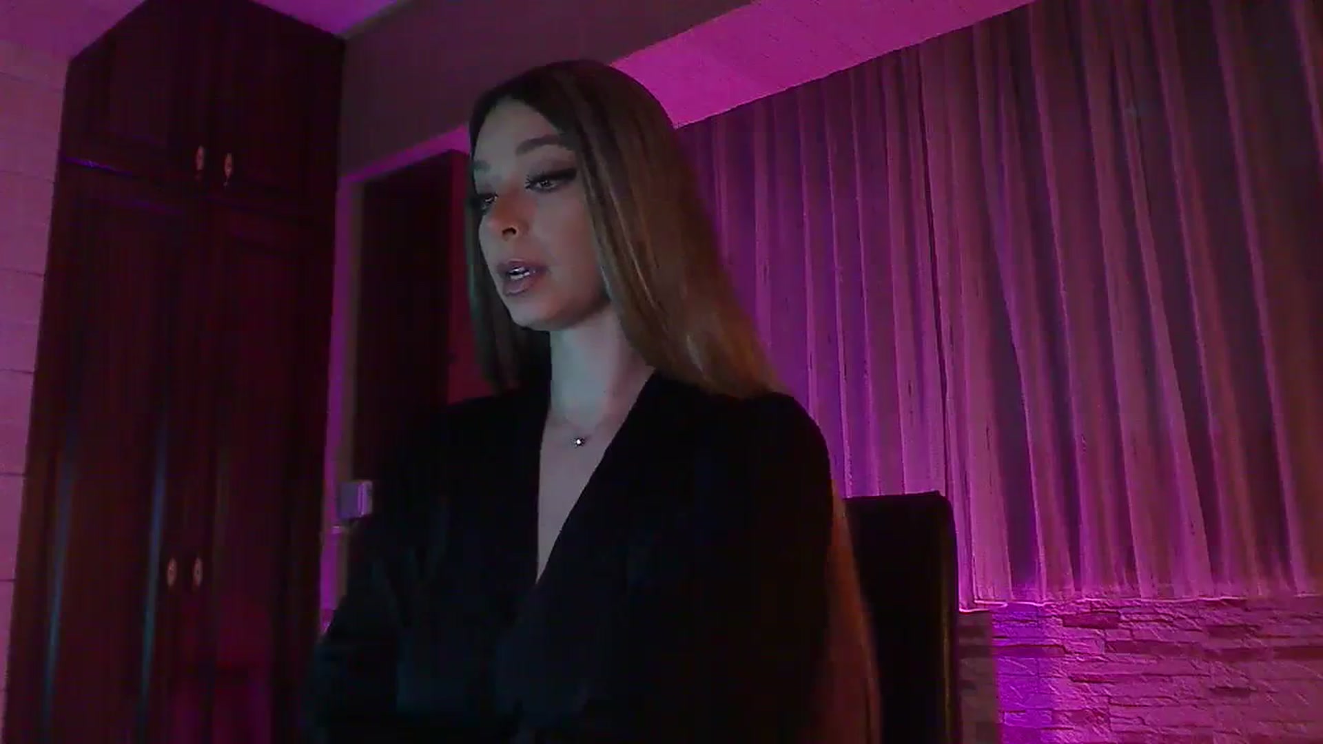 Gallery image thumbnail from No_bo_dy's myfreecams stream on, 11/09/2023, 01:11 image 11 of 20