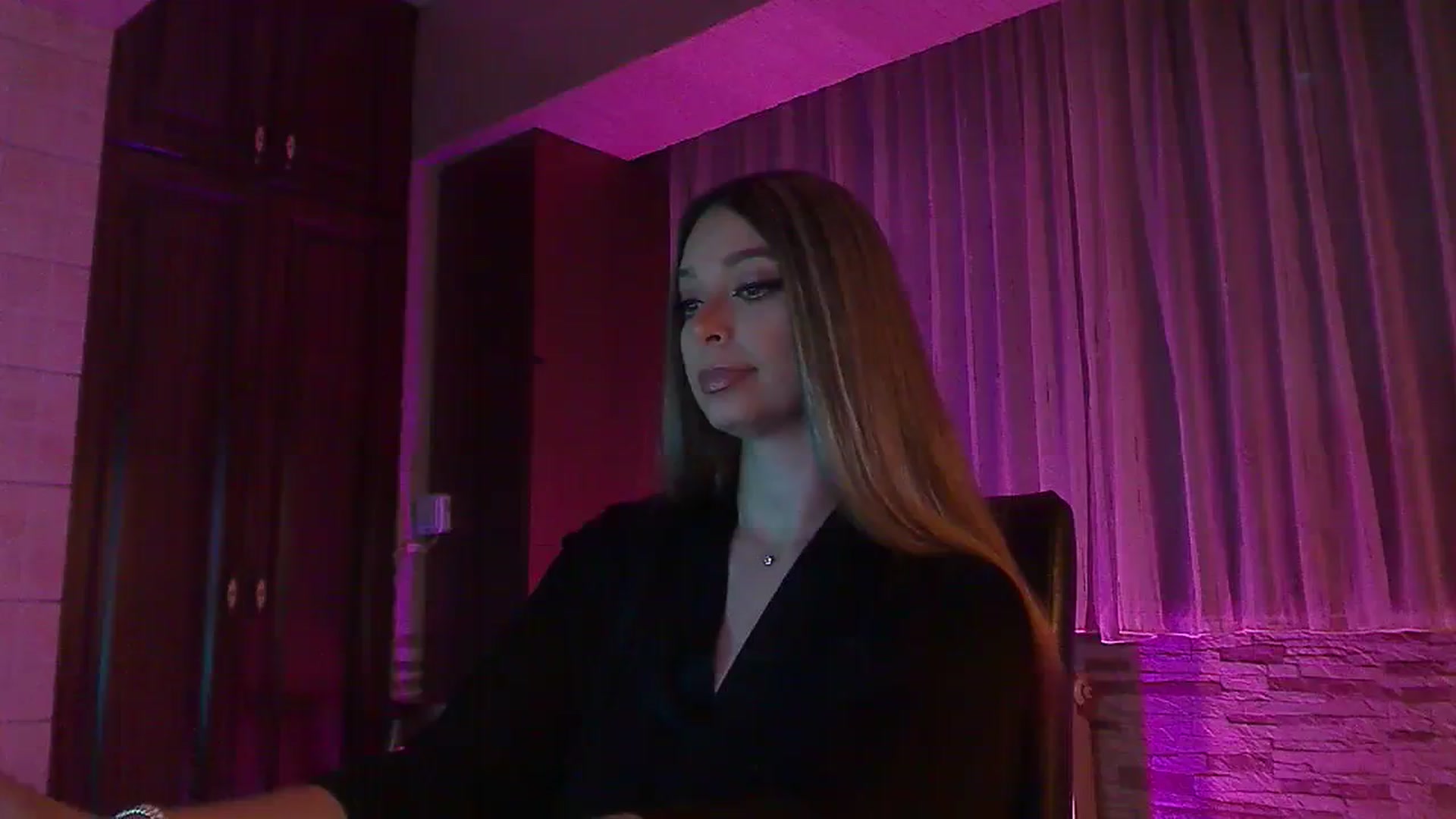 Gallery image thumbnail from No_bo_dy's myfreecams stream on, 11/09/2023, 01:11 image 5 of 20