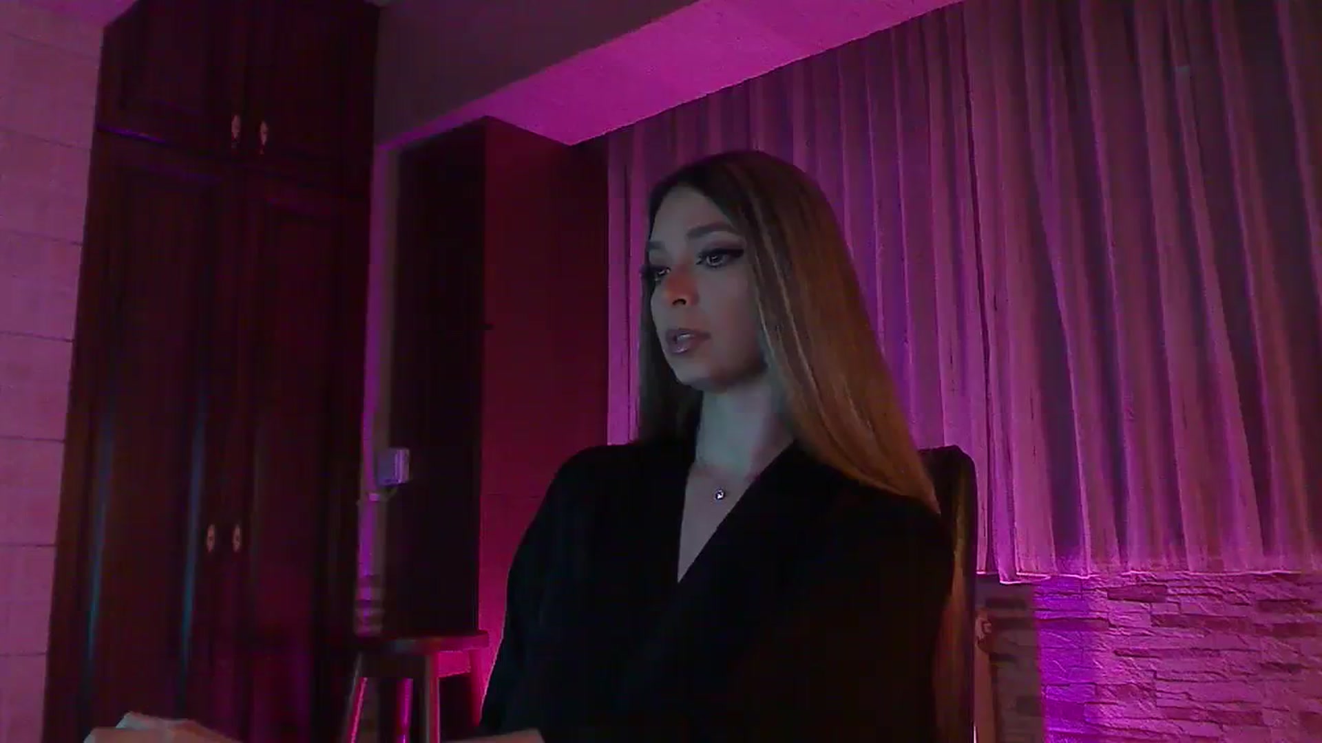 Gallery image thumbnail from No_bo_dy's myfreecams stream on, 11/09/2023, 01:11 image 4 of 20