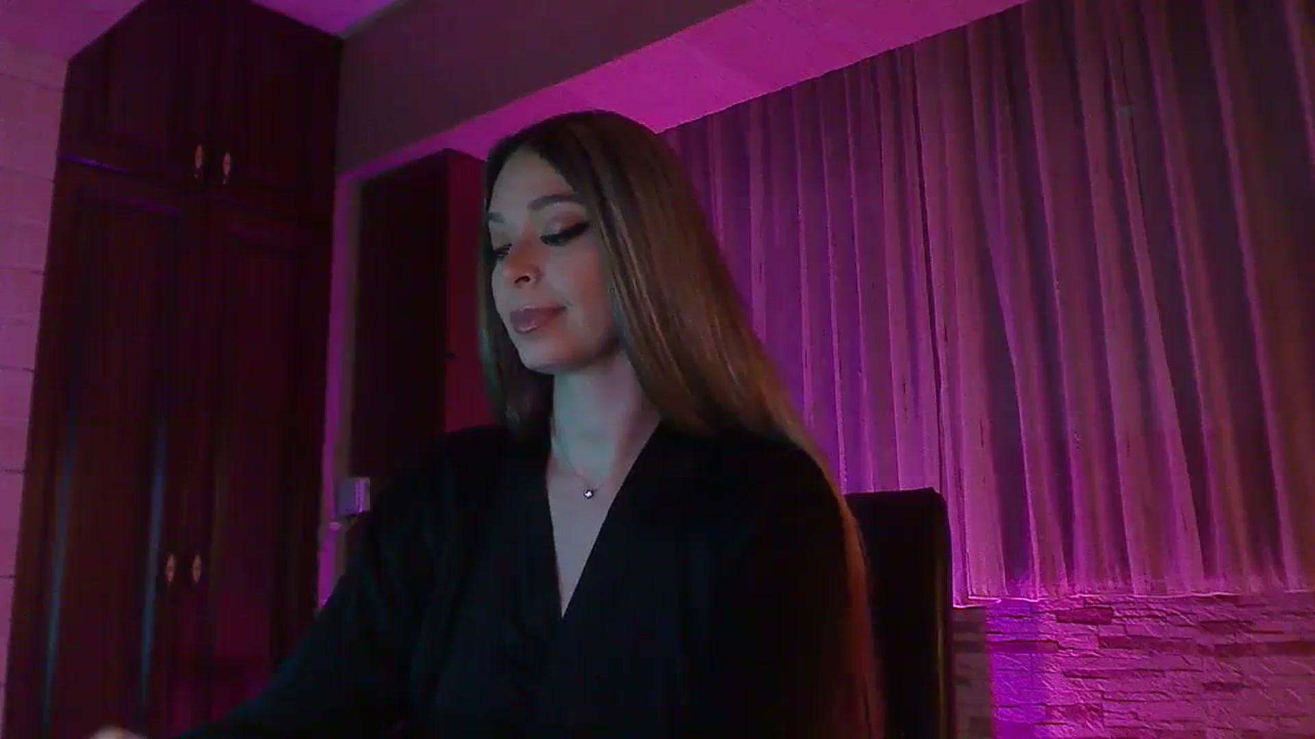 Gallery image thumbnail from No_bo_dy's myfreecams stream on, 11/09/2023, 01:11 image 10 of 20