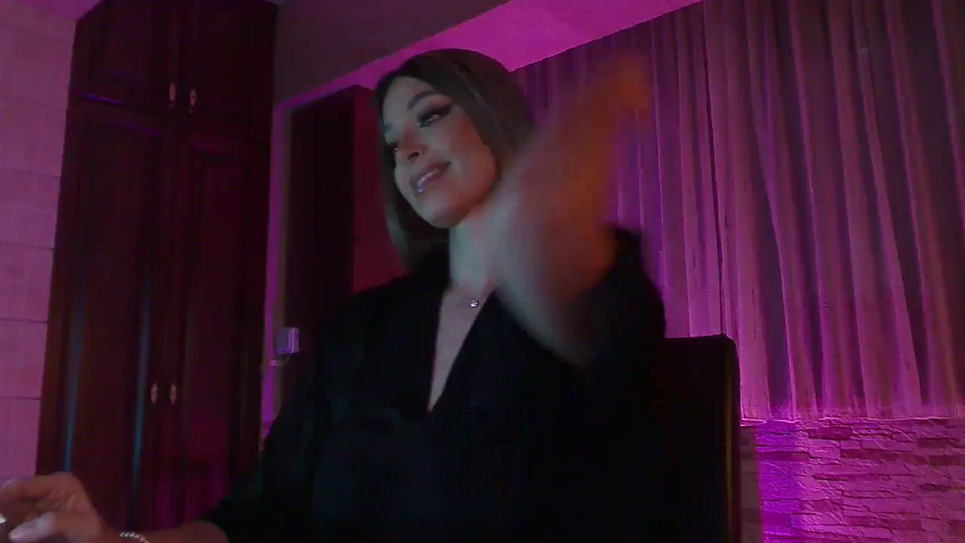 Gallery image thumbnail from No_bo_dy's myfreecams stream on, 11/09/2023, 01:11 image 1 of 20
