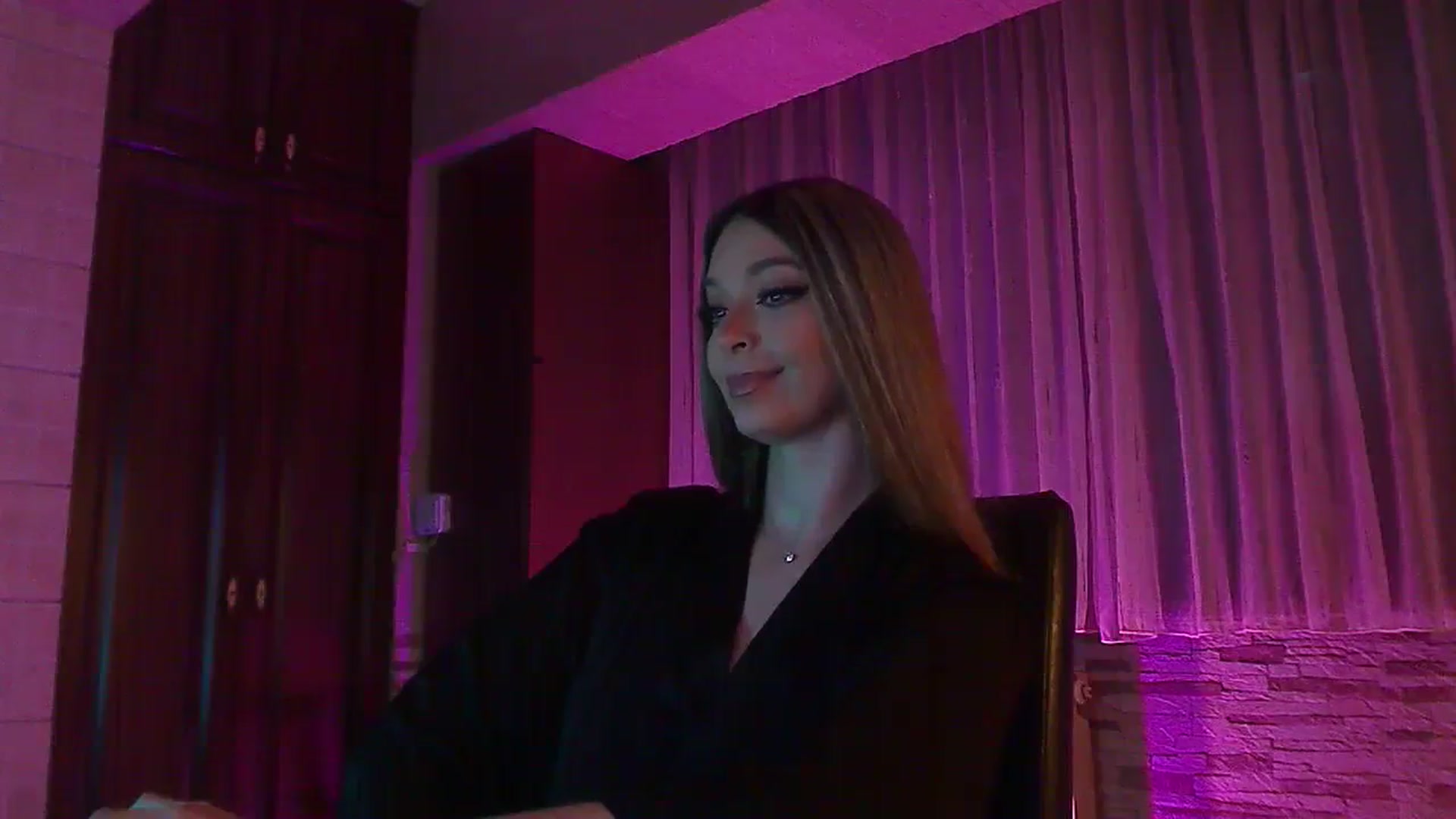 Gallery image thumbnail from No_bo_dy's myfreecams stream on, 11/09/2023, 01:11 image 6 of 20