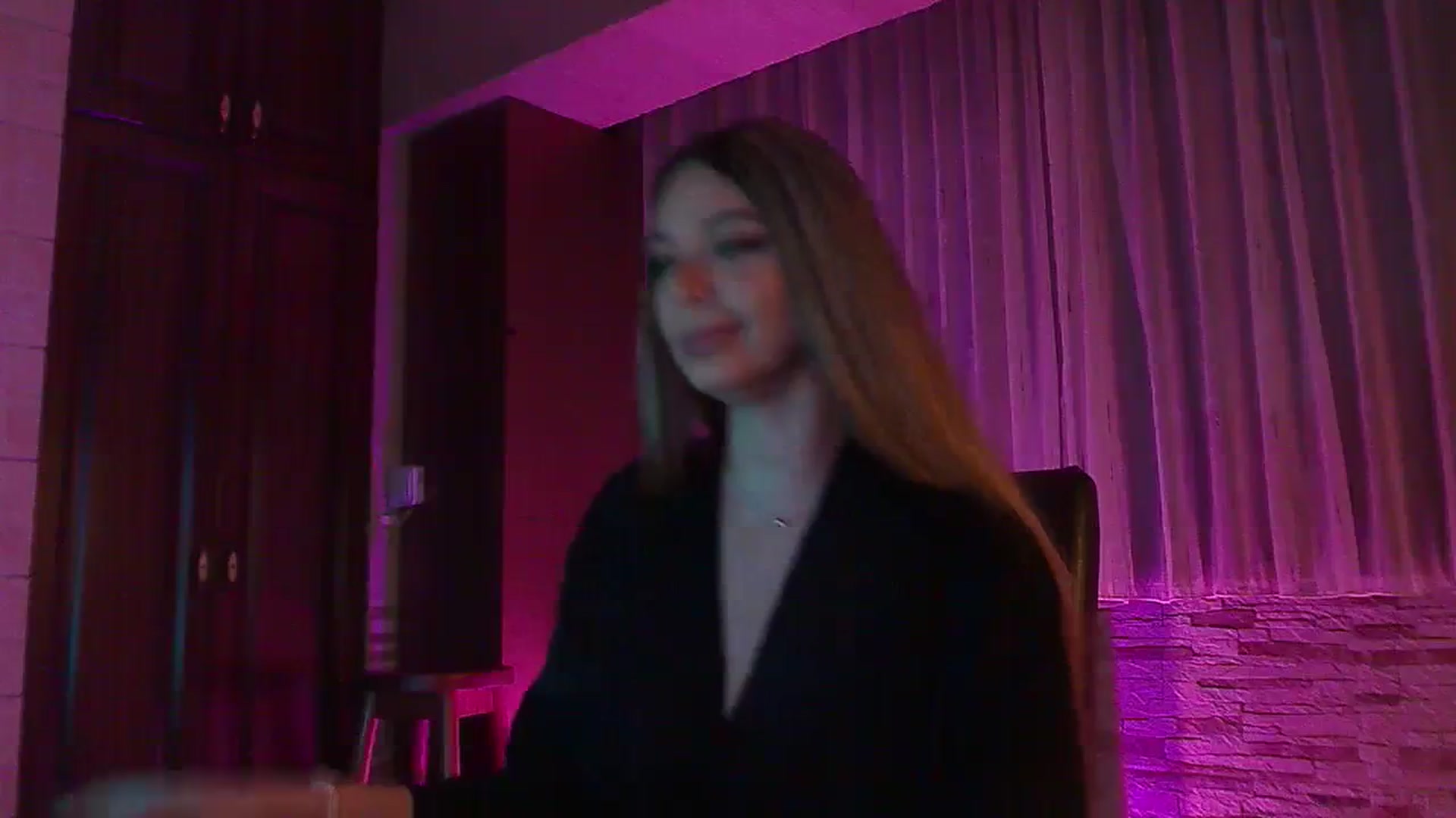 Gallery image thumbnail from No_bo_dy's myfreecams stream on, 11/09/2023, 01:57 image 10 of 20