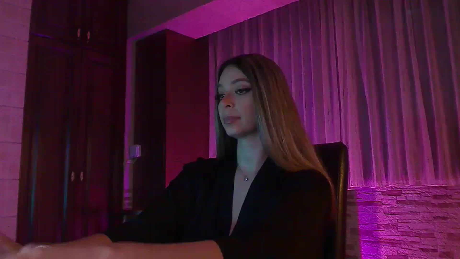 Gallery image thumbnail from No_bo_dy's myfreecams stream on, 11/09/2023, 01:57 image 20 of 20