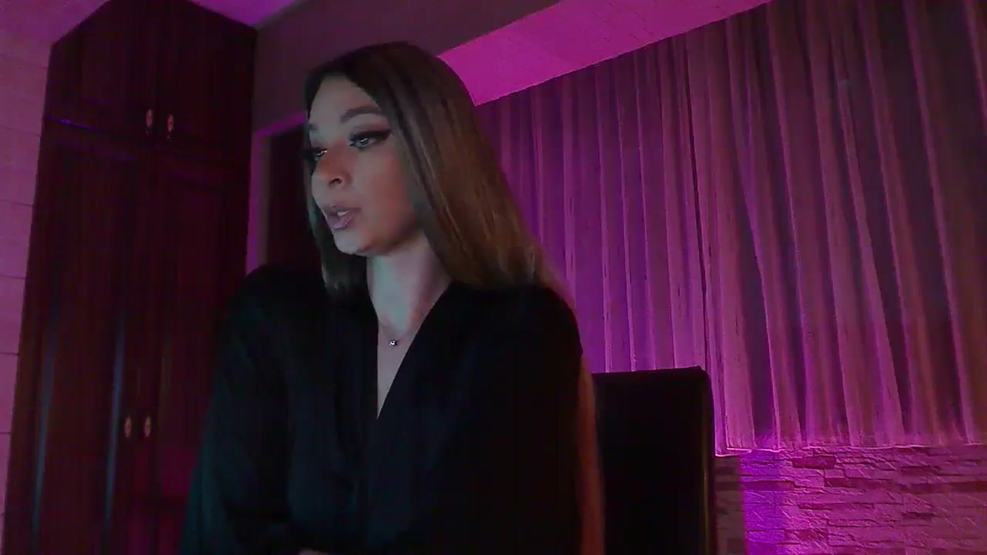 Gallery image thumbnail from No_bo_dy's myfreecams stream on, 11/09/2023, 01:57 image 3 of 20