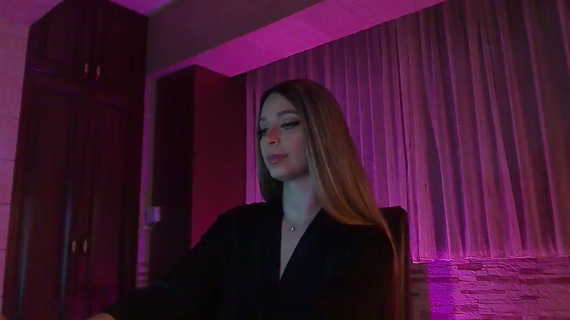 Gallery image thumbnail from No_bo_dy's myfreecams stream on, 11/09/2023, 01:57 image 5 of 20
