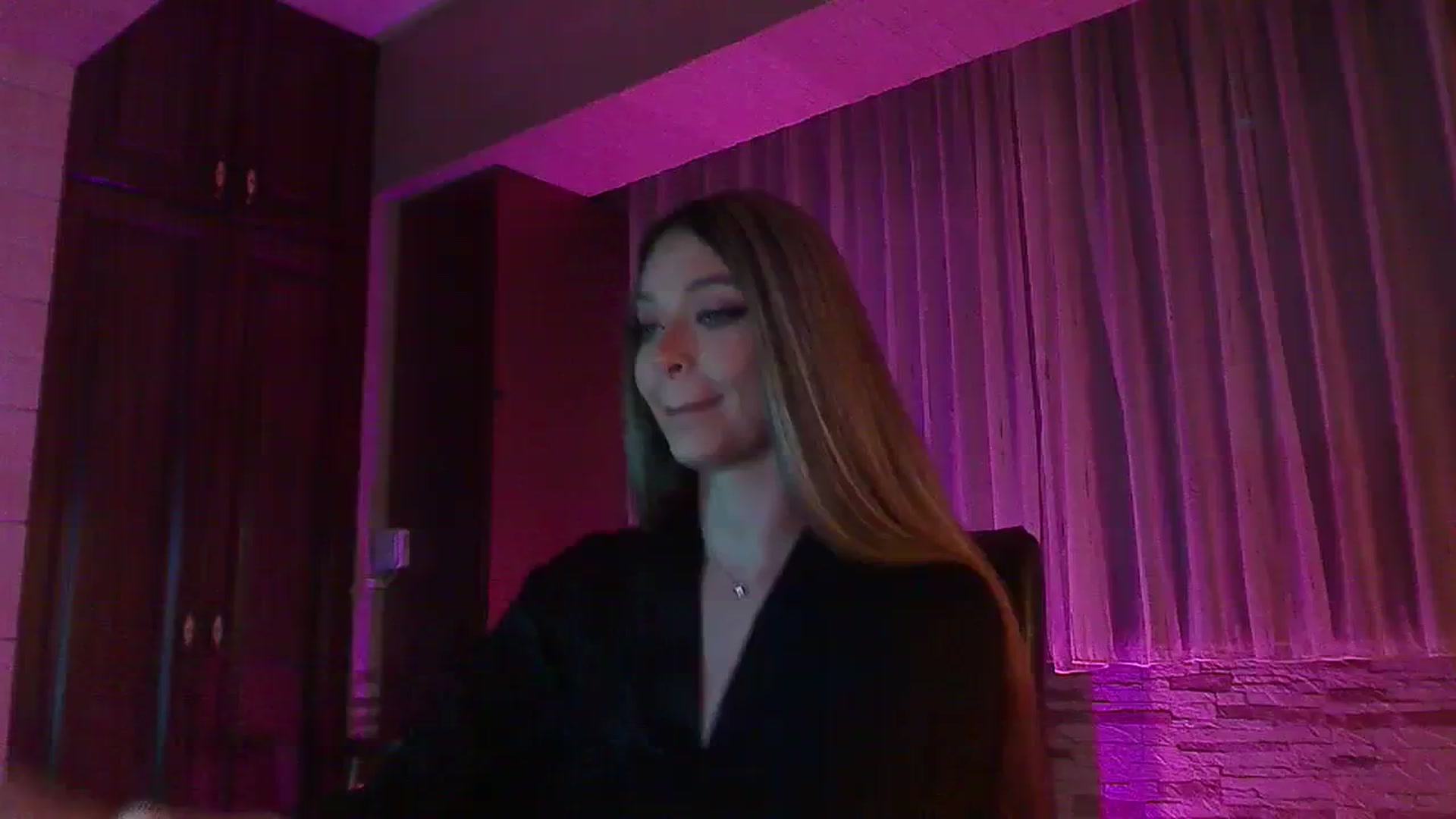 Gallery image thumbnail from No_bo_dy's myfreecams stream on, 11/09/2023, 01:57 image 6 of 20
