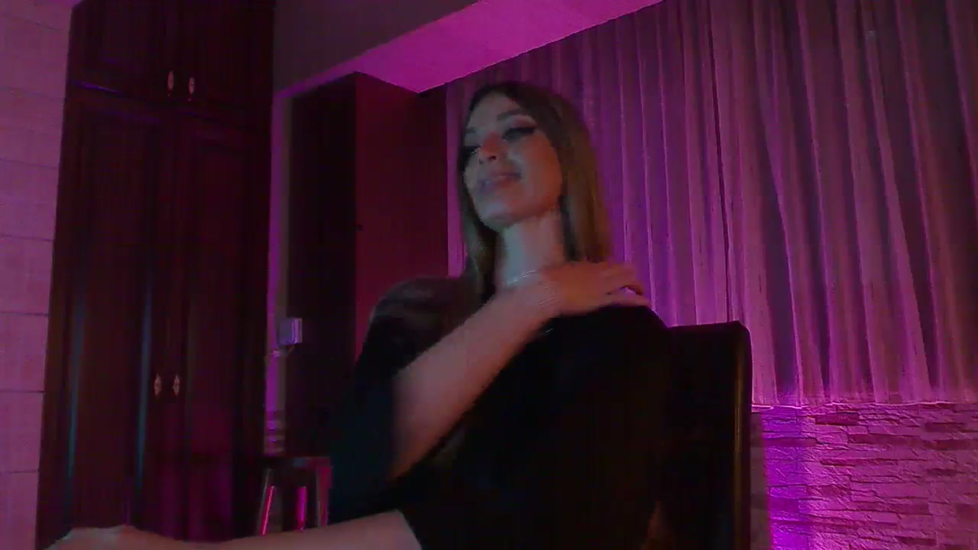 Gallery image thumbnail from No_bo_dy's myfreecams stream on, 11/09/2023, 03:09 image 19 of 20