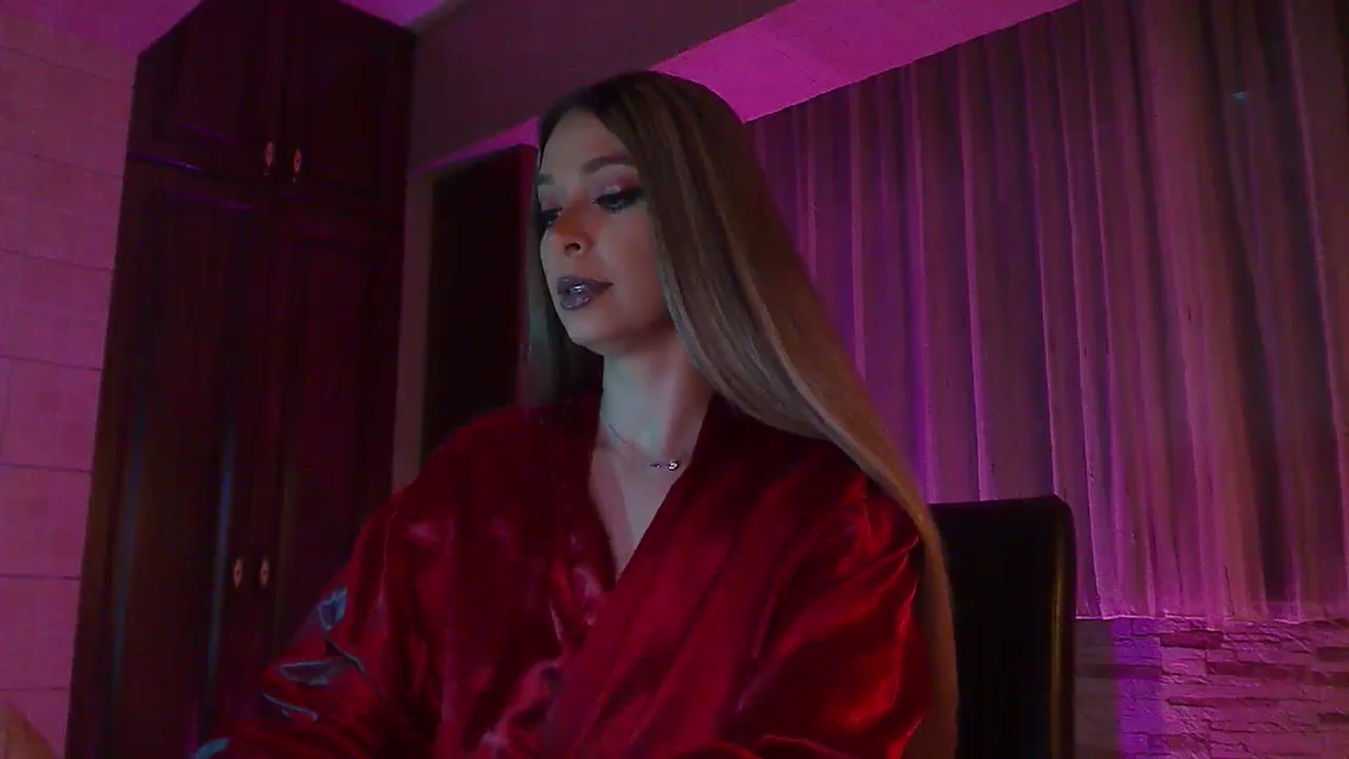 Gallery image thumbnail from No_bo_dy's myfreecams stream on, 11/19/2023, 24:56 image 16 of 20