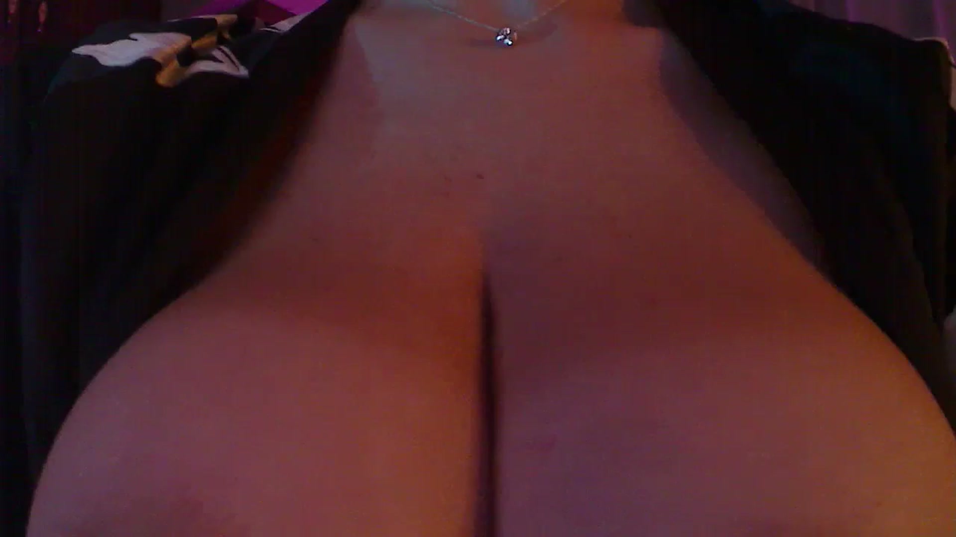 Gallery image thumbnail from No_bo_dy's myfreecams stream on, 11/22/2023, 02:06 image 12 of 20