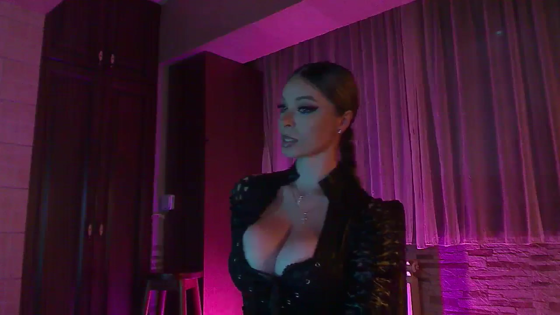 Gallery image thumbnail from No_bo_dy's myfreecams stream on, 12/02/2023, 23:37 image 5 of 20
