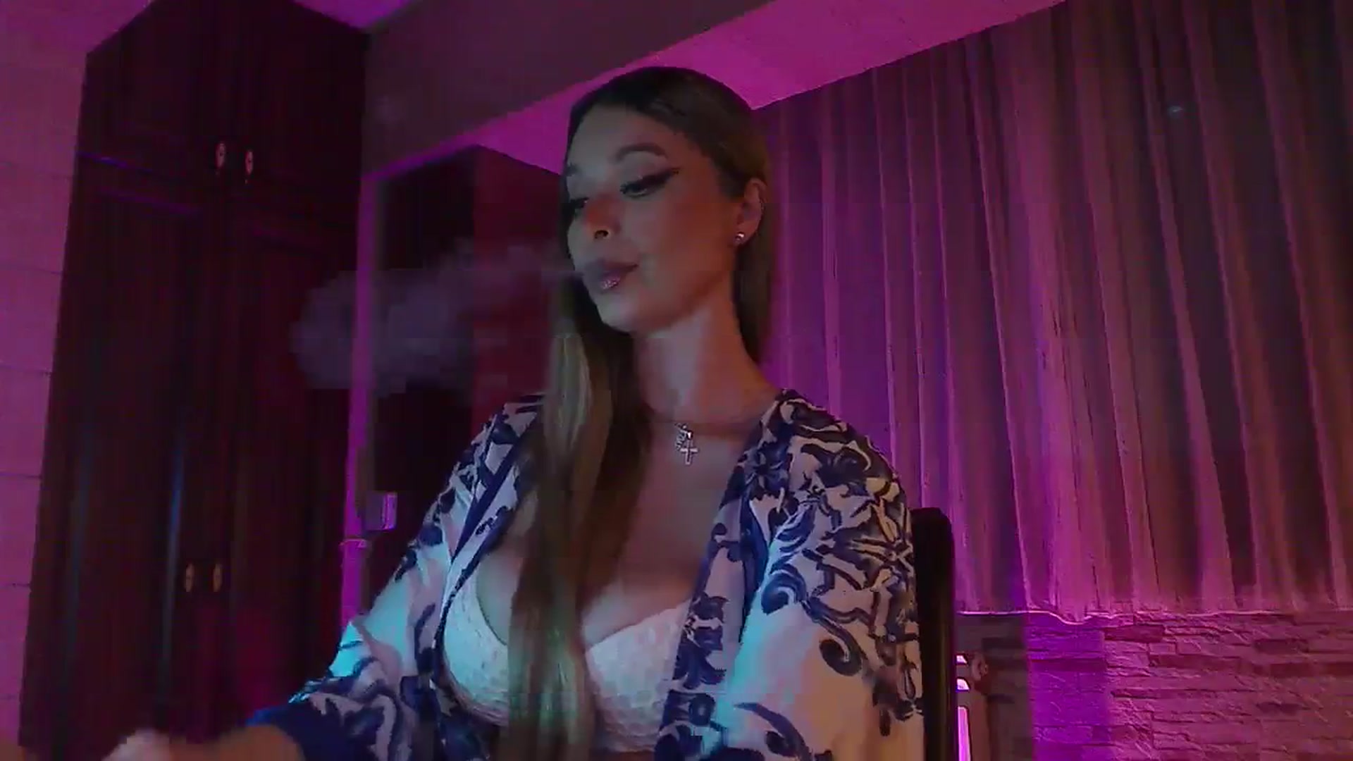 Gallery image thumbnail from No_bo_dy's myfreecams stream on, 12/05/2023, 01:41 image 4 of 20
