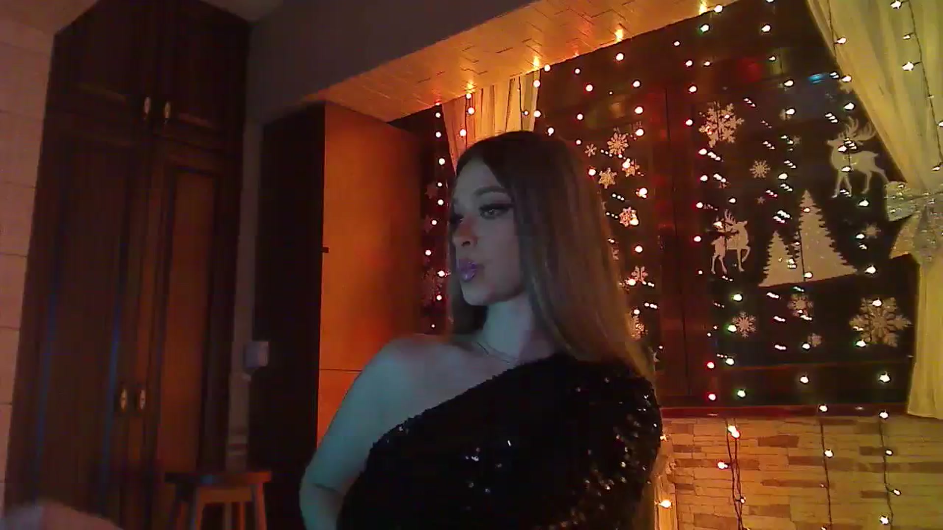 Gallery image thumbnail from No_bo_dy's myfreecams stream on, 12/11/2023, 01:52 image 4 of 20