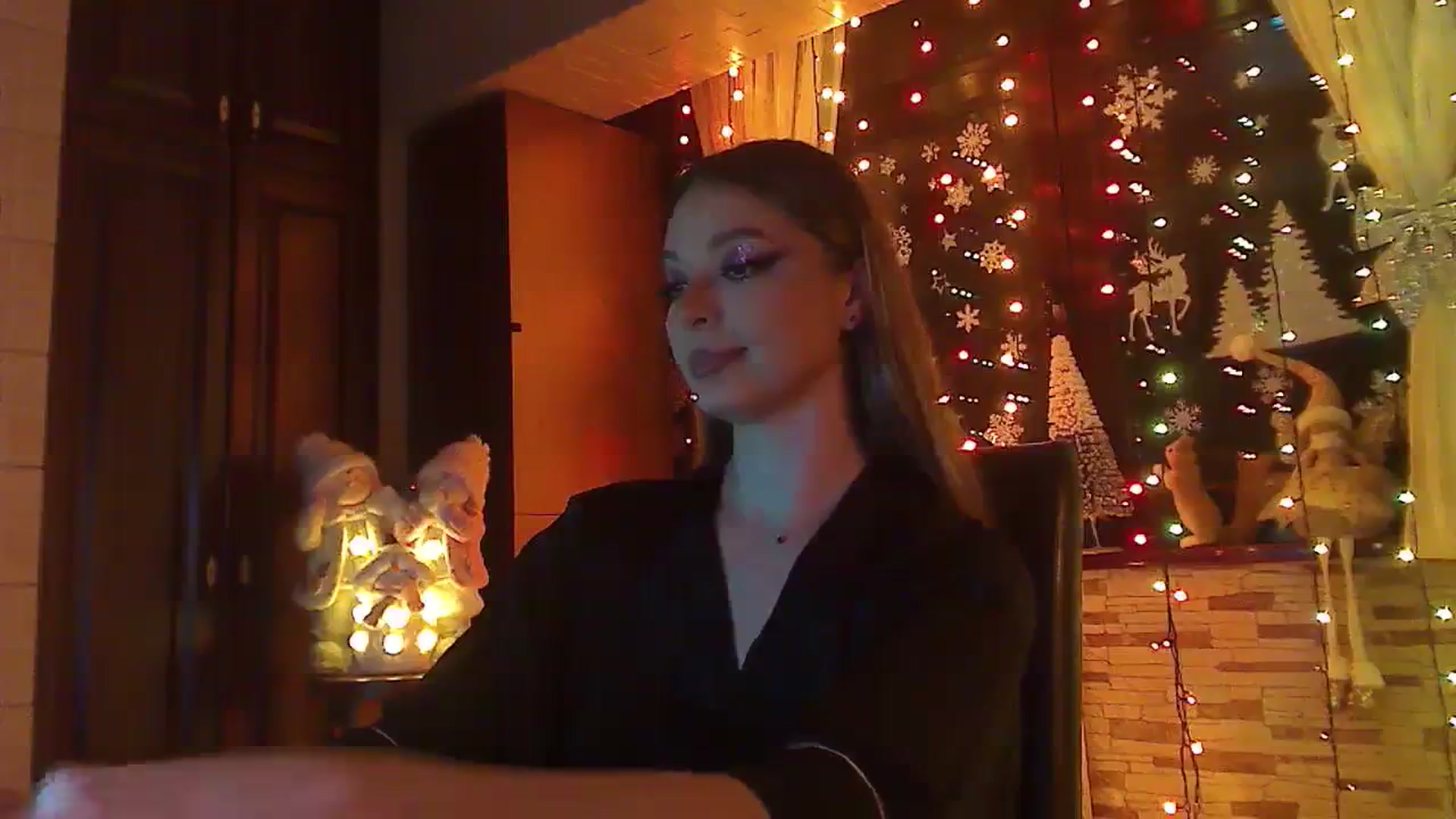 Gallery image thumbnail from No_bo_dy's myfreecams stream on, 12/25/2023, 01:04 image 9 of 20