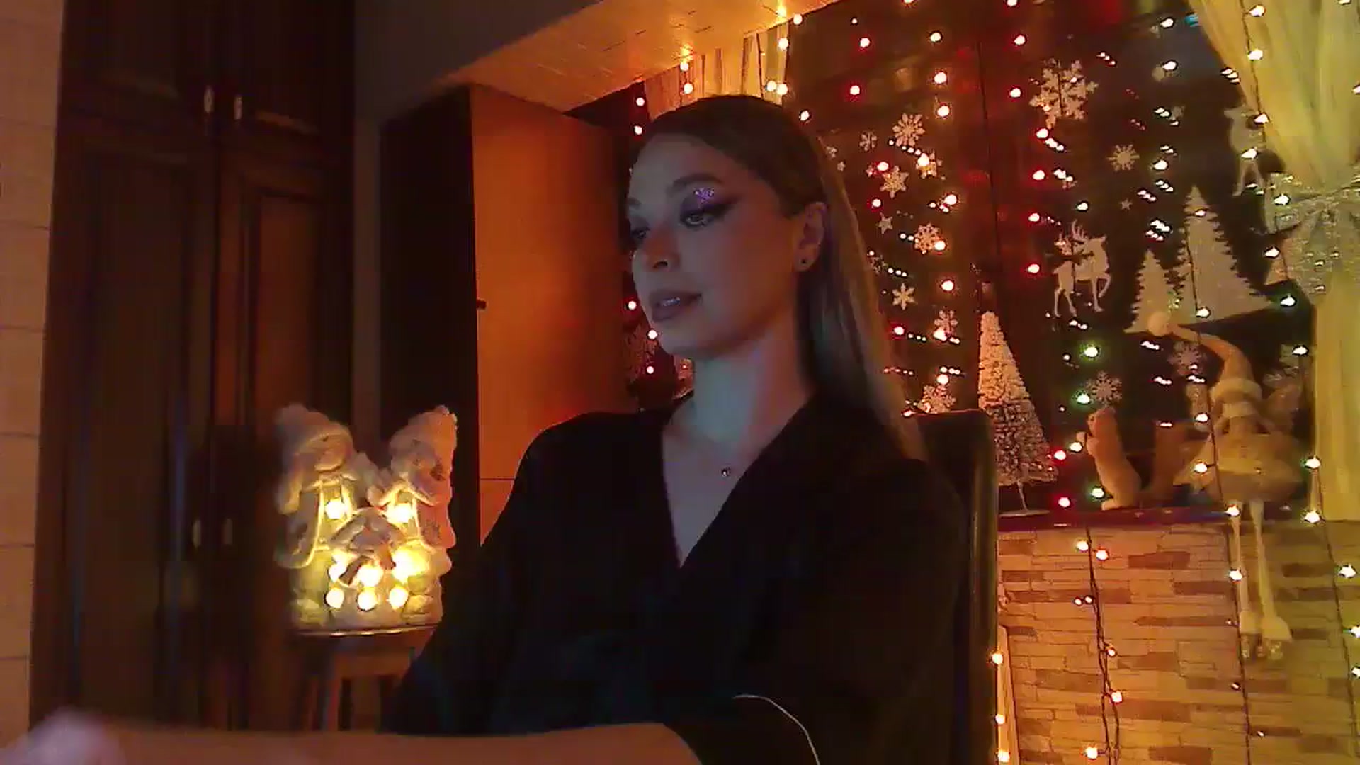 Gallery image thumbnail from No_bo_dy's myfreecams stream on, 12/25/2023, 01:04 image 1 of 20