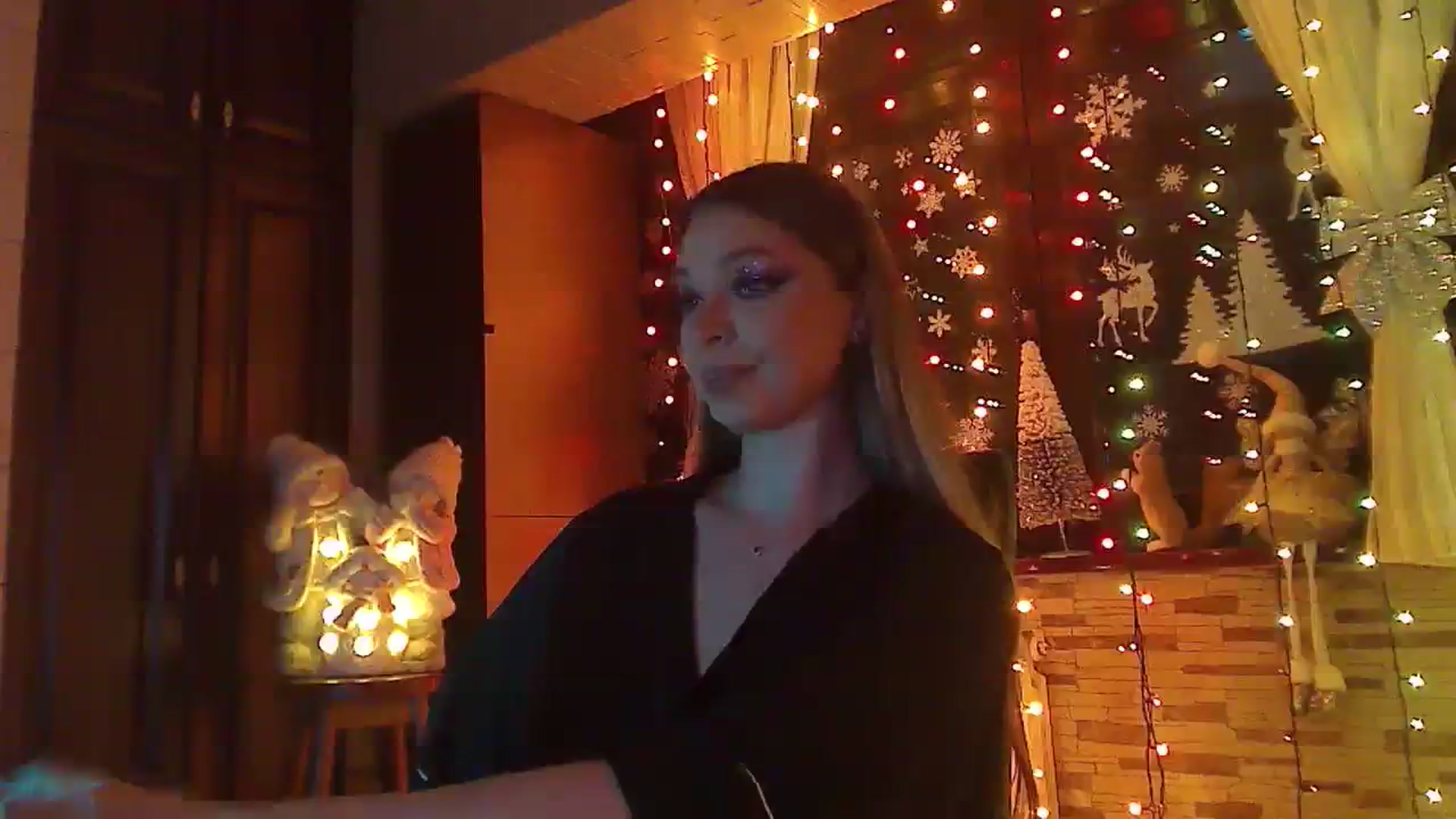 Gallery image thumbnail from No_bo_dy's myfreecams stream on, 12/25/2023, 01:04 image 19 of 20