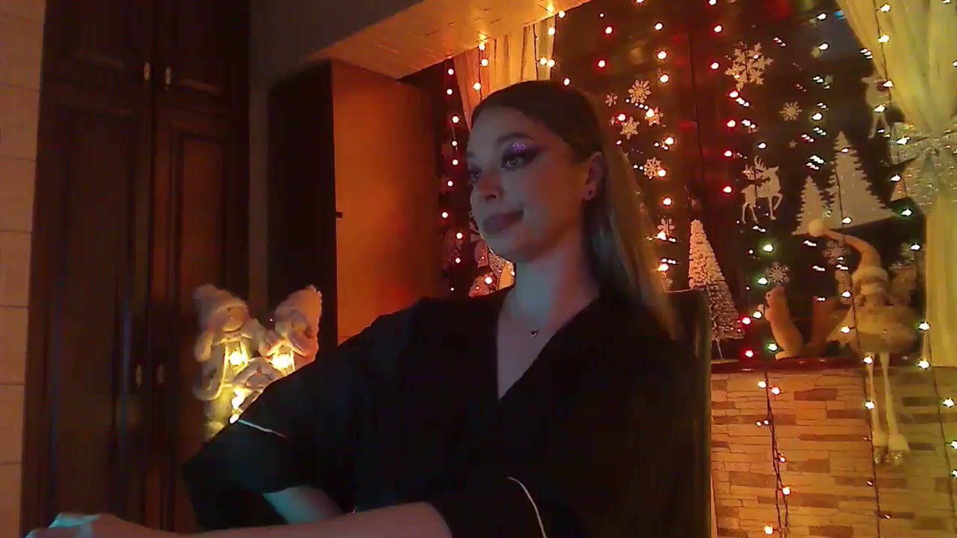 Gallery image thumbnail from No_bo_dy's myfreecams stream on, 12/25/2023, 01:04 image 5 of 20