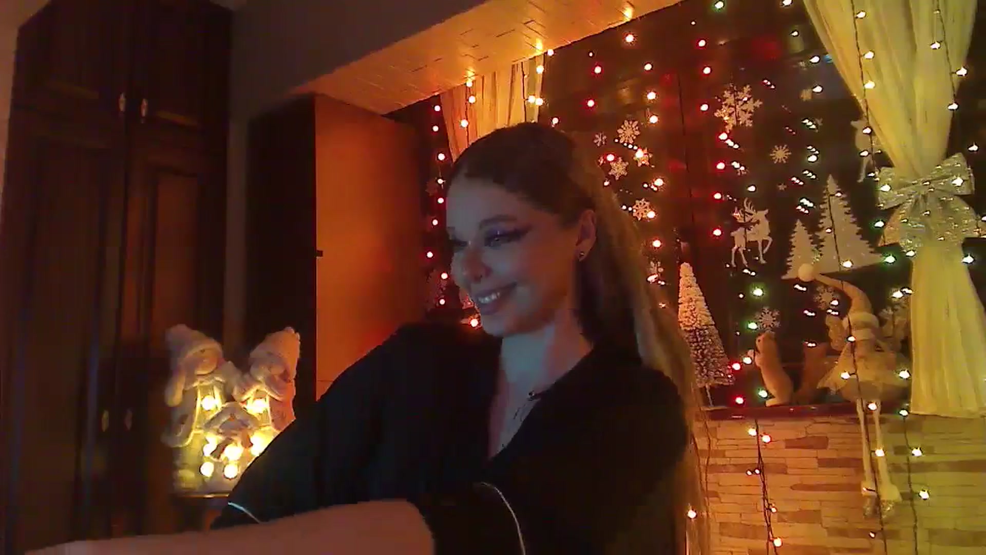 Gallery image thumbnail from No_bo_dy's myfreecams stream on, 12/25/2023, 01:24 image 2 of 20