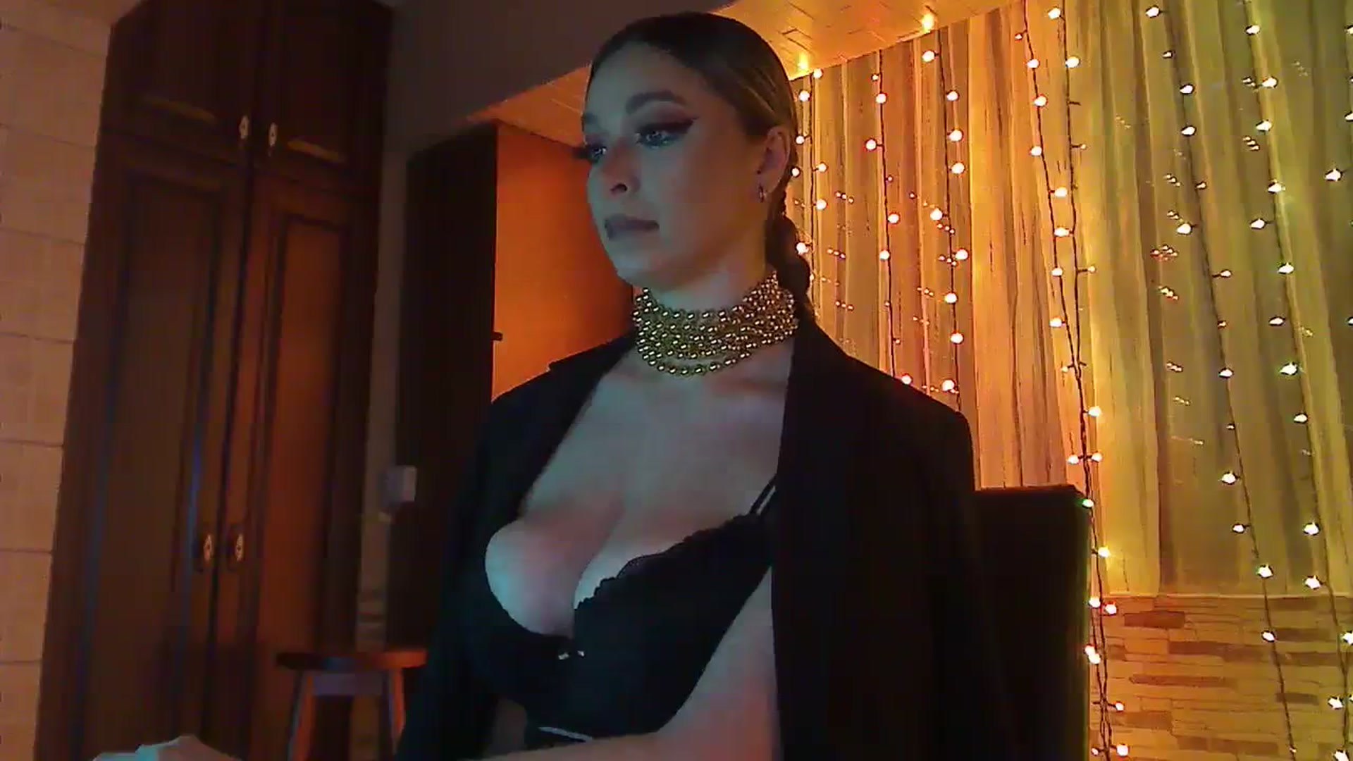 Gallery image thumbnail from No_bo_dy's myfreecams stream on, 01/17/2024, 01:12 image 11 of 20