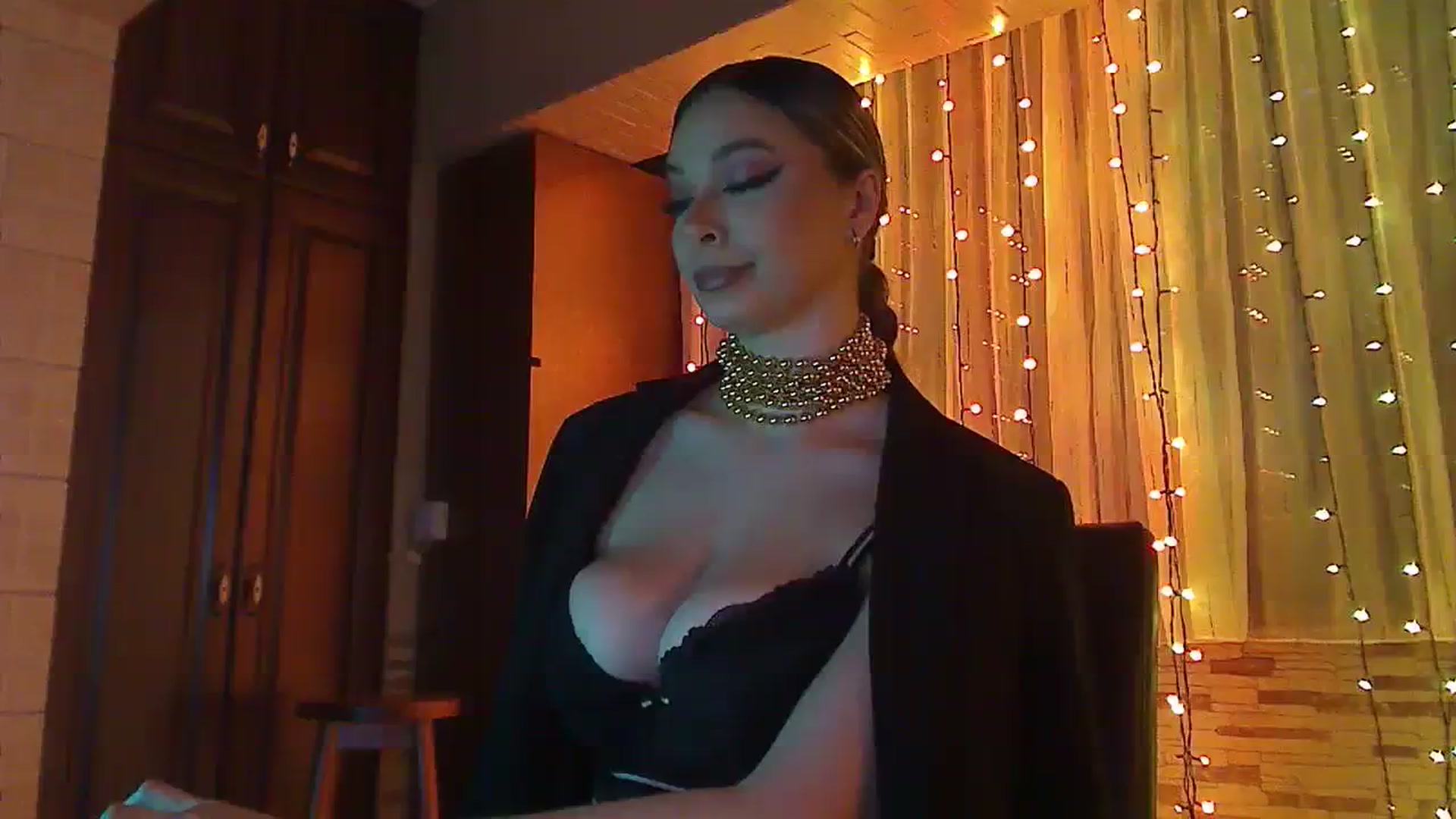 Gallery image thumbnail from No_bo_dy's myfreecams stream on, 01/17/2024, 01:12 image 20 of 20