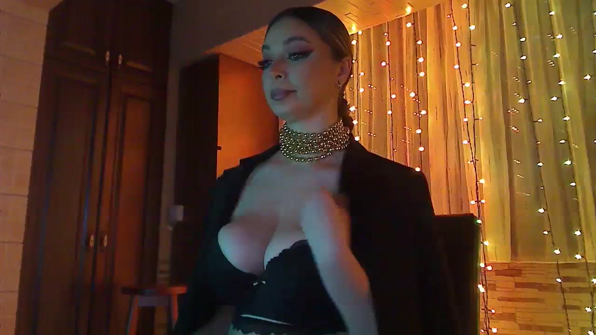 Gallery image thumbnail from No_bo_dy's myfreecams stream on, 01/17/2024, 01:12 image 14 of 20