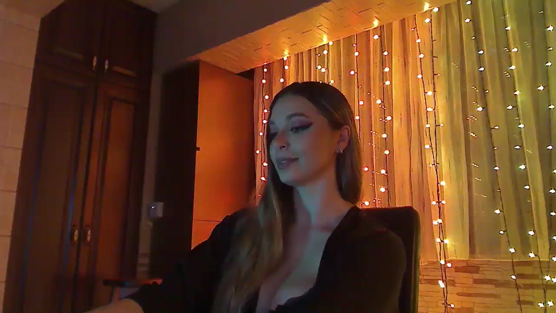 Gallery image thumbnail from No_bo_dy's myfreecams stream on, 01/17/2024, 04:12 image 15 of 20
